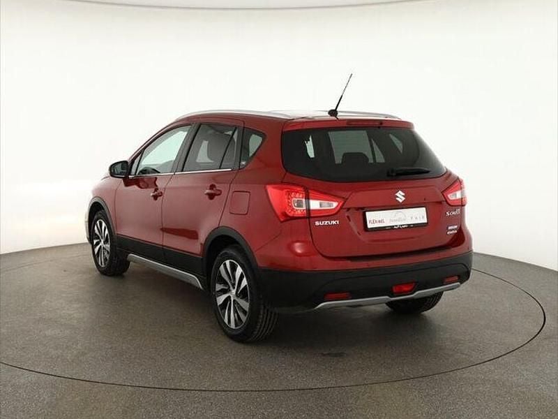 Gebraucht Suzuki SX4 129 PS (94 kW) 2022 Rot SUV