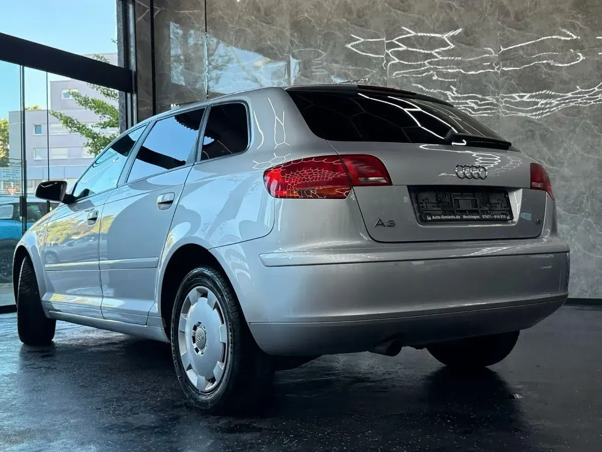 Gebraucht Audi A3 Attraction 102 PS (75 kW) 2007 Silber Kleinwagen