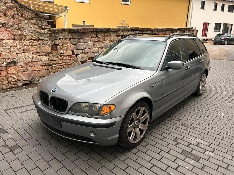 Gebraucht BMW 318 143 PS (105 kW) 2003 Grau Kombi