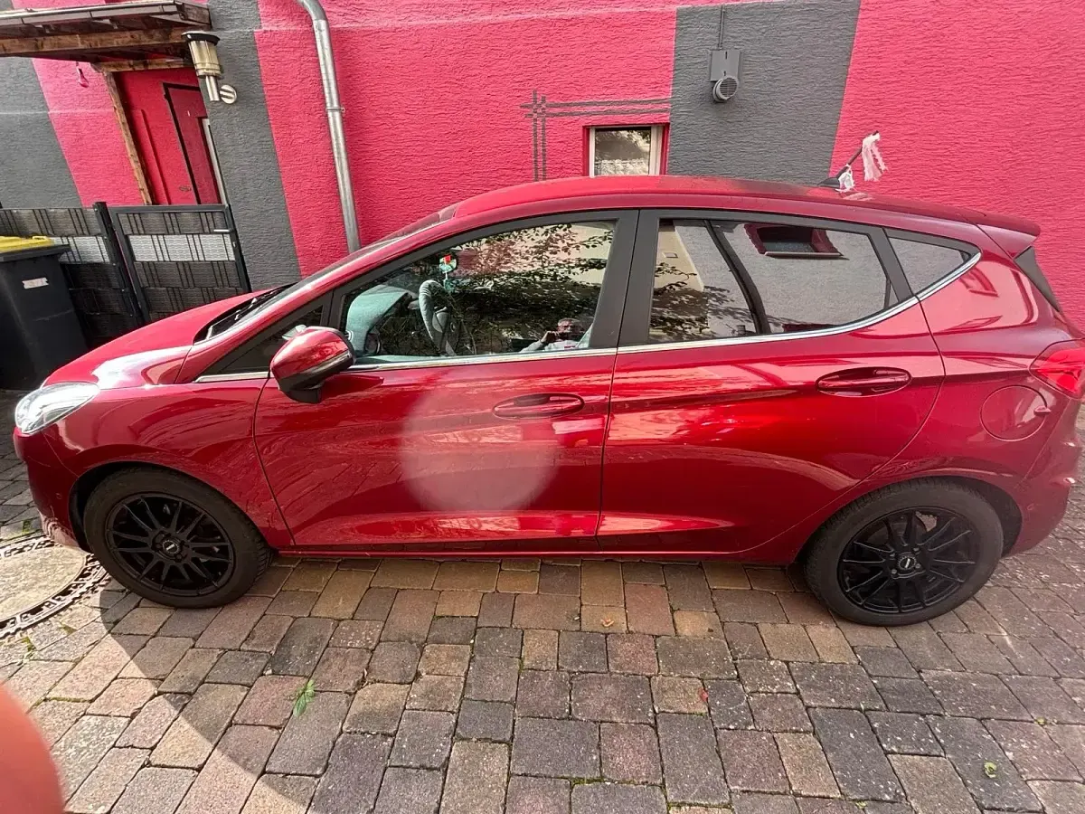Używany Ford Fiesta 101 KM (74 kW) 2019 Czerwony Hatchback