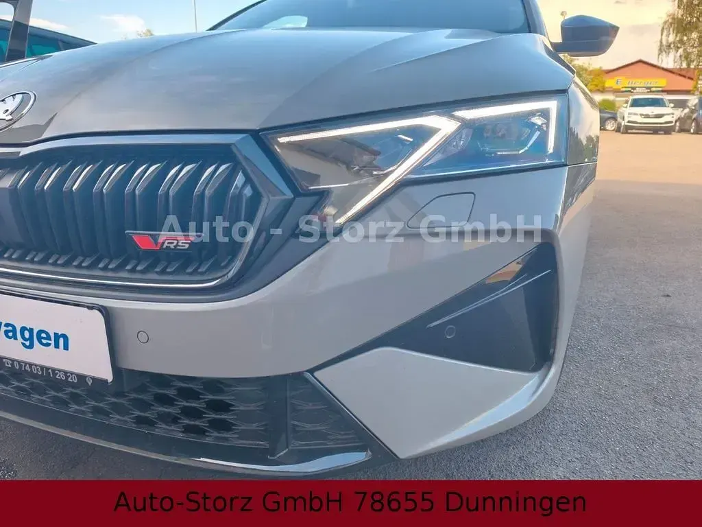 Neu Skoda Octavia RS 265 PS (194 kW) 2026 Grau Kombi
