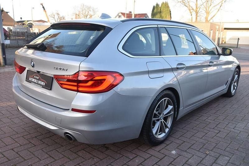 Gebraucht BMW 520 Performance 190 PS (139 kW) 2020 Silber Kombi