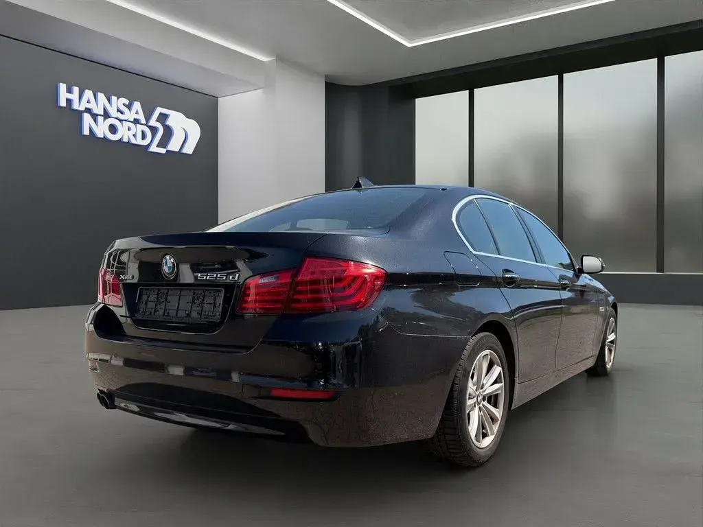 Gebraucht BMW 525 Comfort Edition 218 PS (160 kW) 2015 Schwarz / schwarz ii Limousine