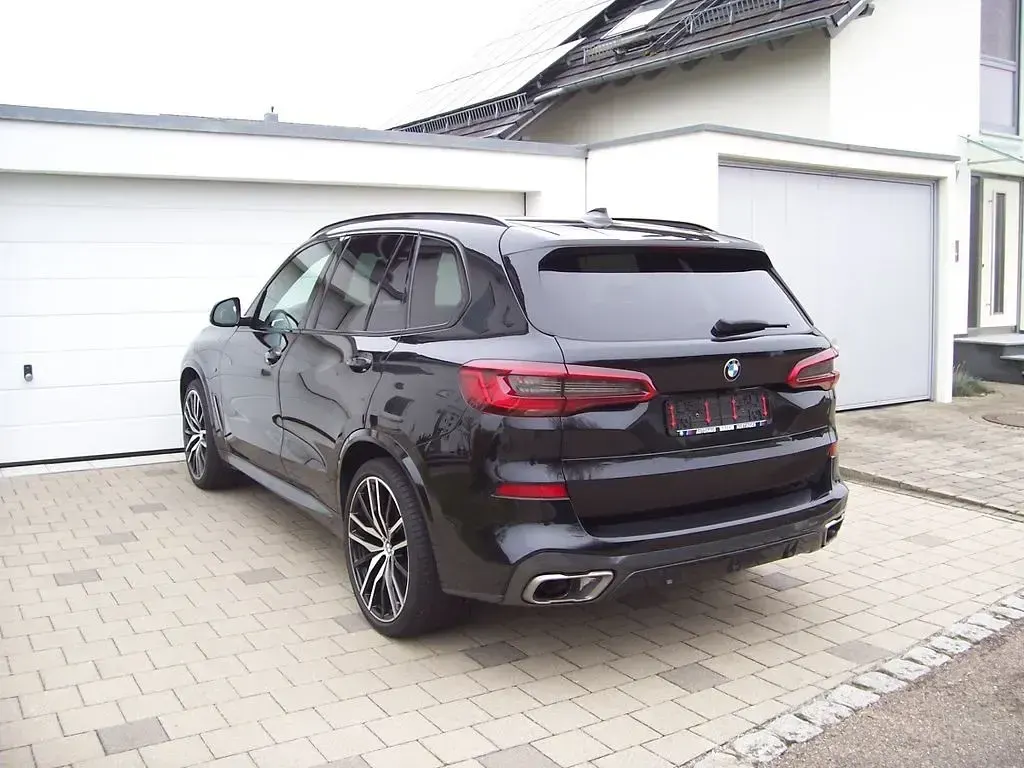 Gebraucht BMW X5 Performance 400 PS (294 kW) 2019 Saphirschwarzmetallic SUV