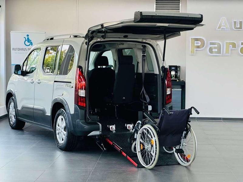 Lackierung sable/typ aussenver Gebraucht 2020 Peugeot Rifter Allure Van / Kleinbus | 27.950 € - Bild 1/4