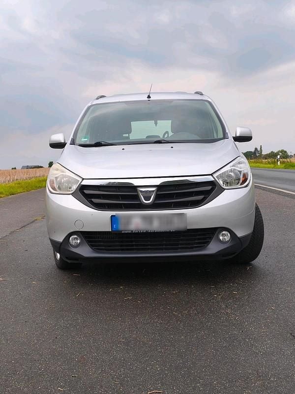 Silber Gebraucht 2012 Dacia Lodgy Van / Kleinbus | 3.250 € (Fairer Preis) - Bild 1/4