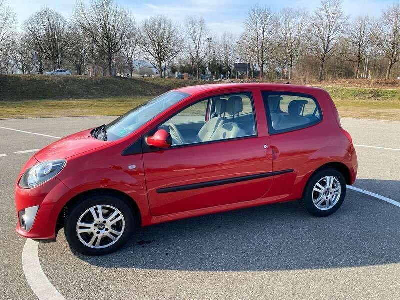Rot Gebraucht 2009 Renault Twingo Initiale Kleinwagen | 2.800 € (Fairer Preis) - Bild 1/4