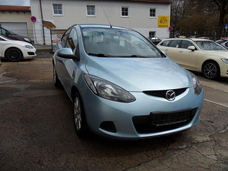 Gebraucht Mazda 2 Independence 75 PS (55 kW) 2009 Icy blue Kleinwagen