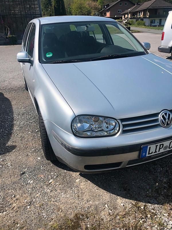 Silber Gebraucht 2000 VW Golf IV Limousine | 350 € (Superpreis) - Bild 1/4