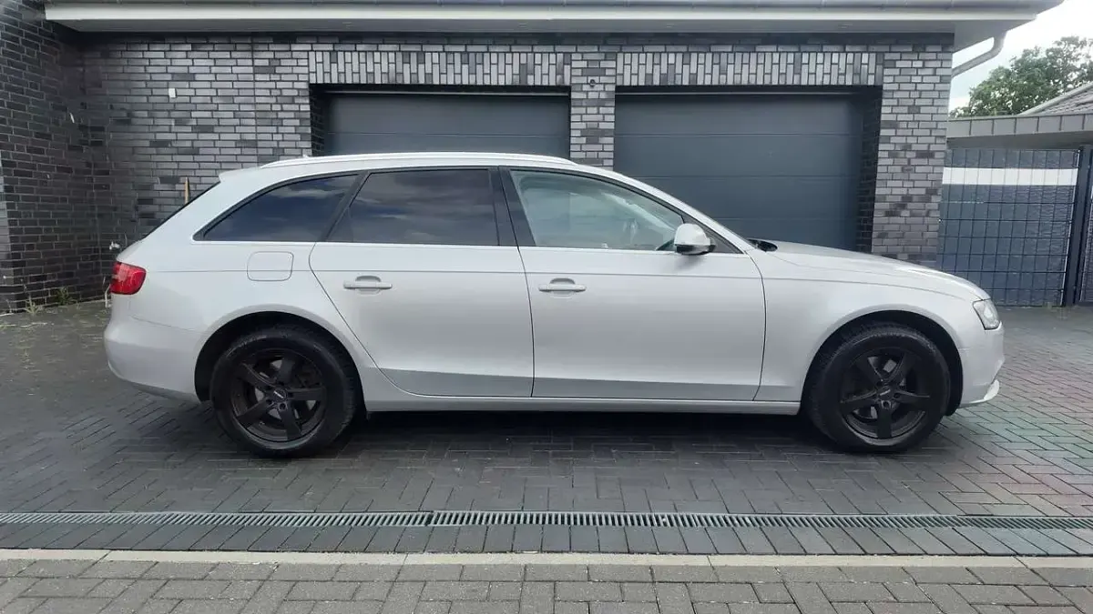 Gebraucht Audi A4 Attraction 150 PS (110 kW) 2013 Silber Kombi