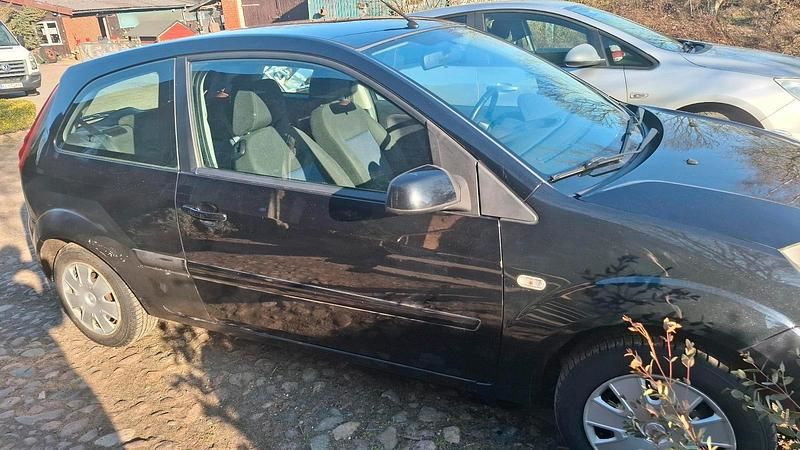 Gebraucht Ford Fiesta 60 PS (44 kW) 2008 Schwarz Kleinwagen