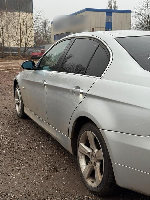 Gebraucht BMW 320 170 PS (125 kW) 2007 Silber Limousine