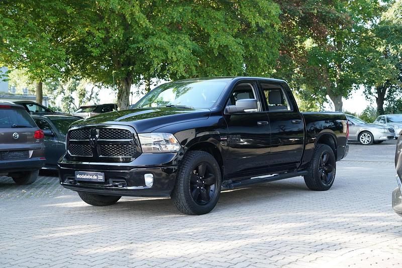 Diamond black crystal p/c Gebraucht 2021 Dodge Ram Abholung | 43.889 € (Superpreis) - Bild 1/4