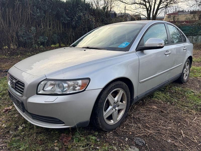 Gebraucht Volvo S40 109 PS (80 kW) 2010 Silber Limousine