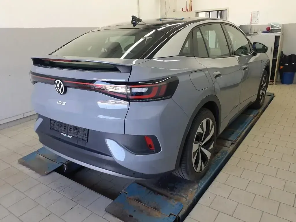 Gebraucht VW ID.5 Pro 127 kW (174 PS) 2024 Mondsteingrau schwarz SUV
