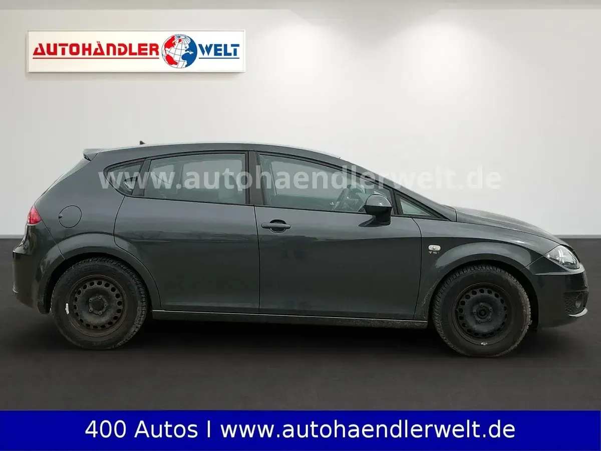 Occasion Seat Leon Reference 125 ch (91 kW) 2011 Gris Citadine