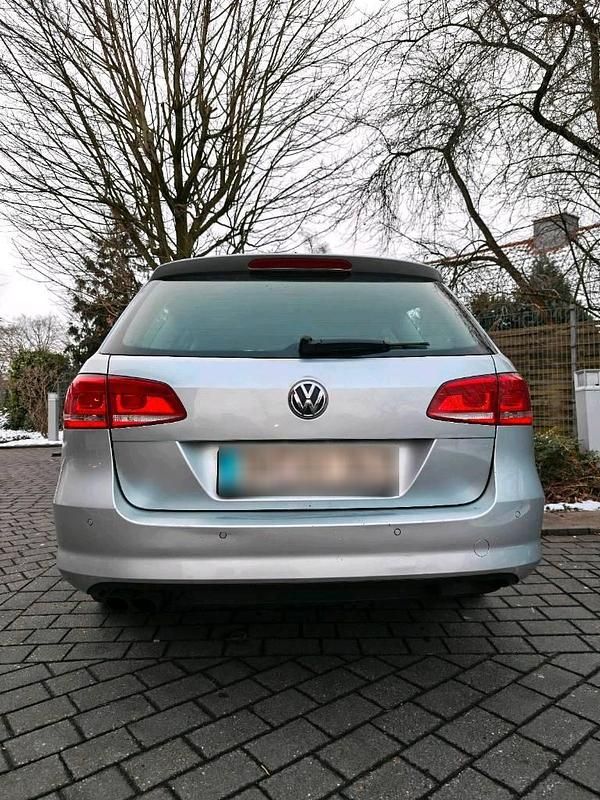 Gebraucht VW Passat 140 PS (102 kW) 2013 Silber Kombi