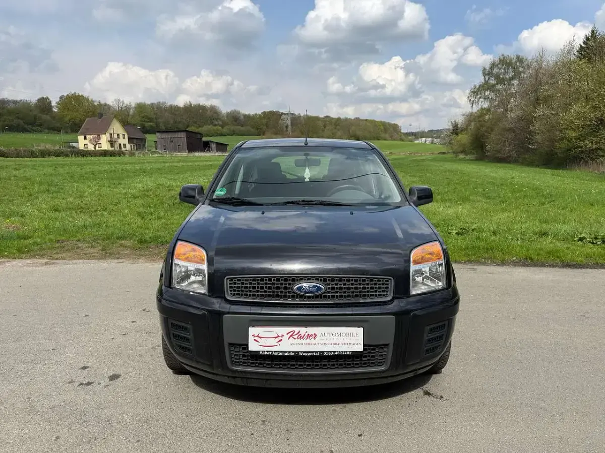Gebraucht Ford Fusion Style 75 PS (55 kW) 2010 Pantherschwarz metallic Kleinwagen