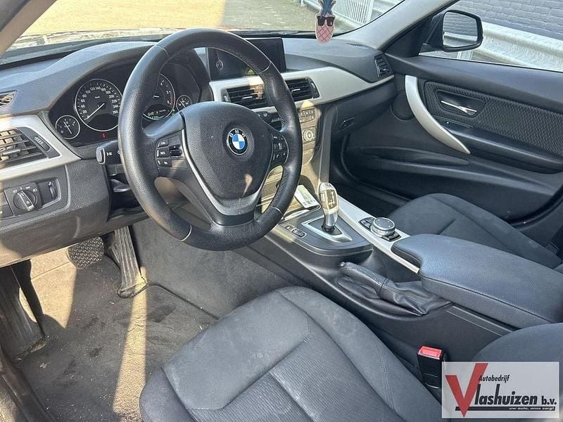 Gebraucht BMW 320 Efficient Dynamics 163 PS (119 kW) 2015 Schwarz Limousine