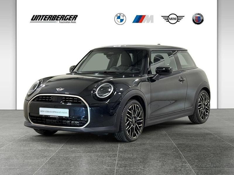Gebraucht Mini Cooper Favoured 156 PS (114 kW) 2024 Midnight black metallic Kleinwagen