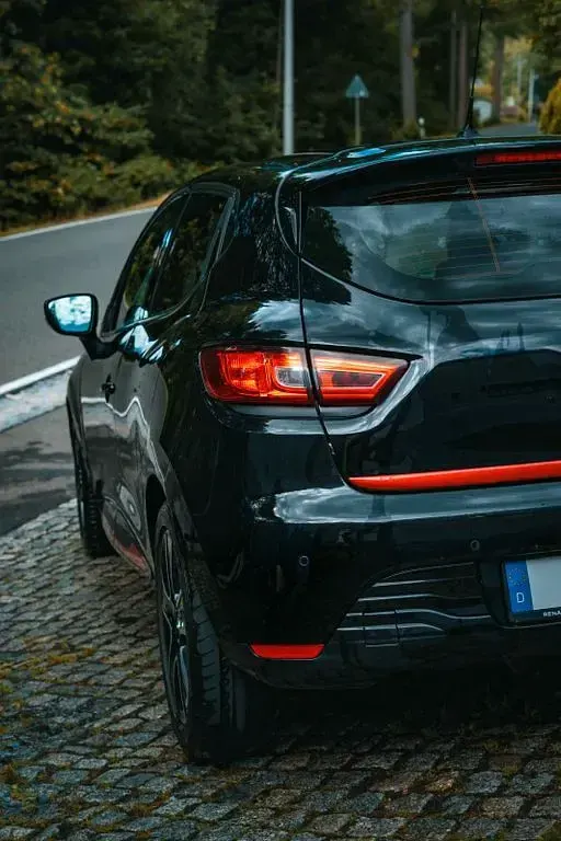 Gebraucht Renault Clio IV Dynamique 90 PS (66 kW) 2013 Schwarz Limousine