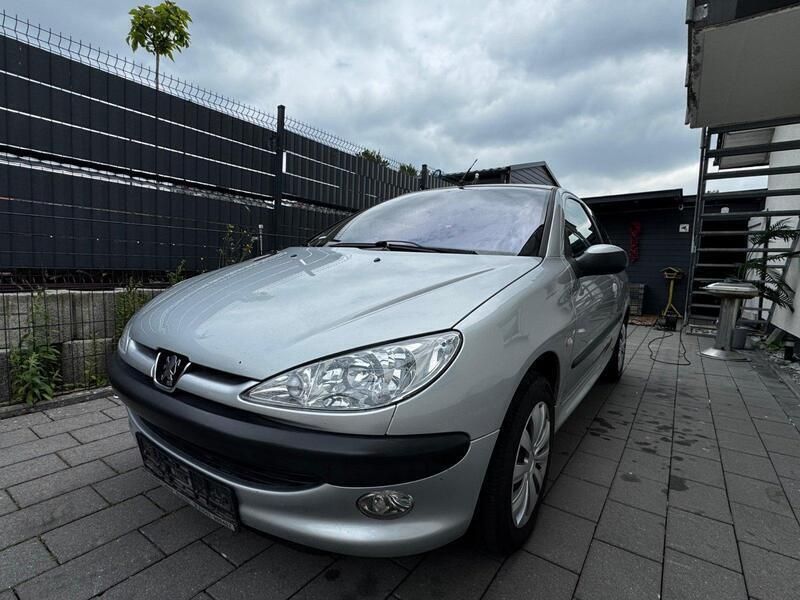Silber Gebraucht 2003 Peugeot 206 Kleinwagen | 1.000 € (Fairer Preis) - Bild 1/4