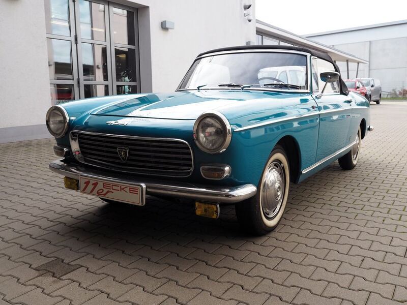 Blau Gebraucht 1965 Peugeot 404 Cabrio | 39.900 € - Bild 1/4