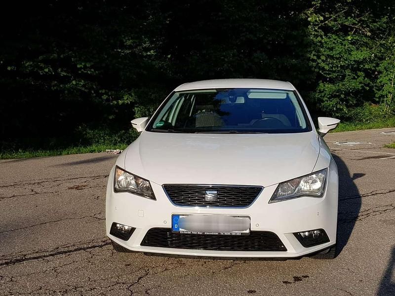 Silber Gebraucht 2016 Seat Leon Limousine | 11.400 € (Fairer Preis) - Bild 1/4