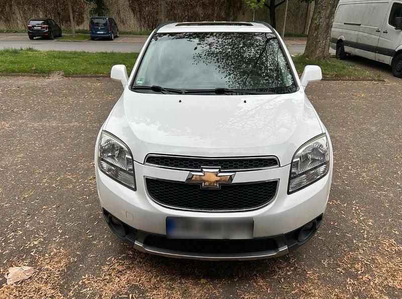 Gebraucht Chevrolet Orlando 163 PS (119 kW) 2012 Weiß Van / Kleinbus