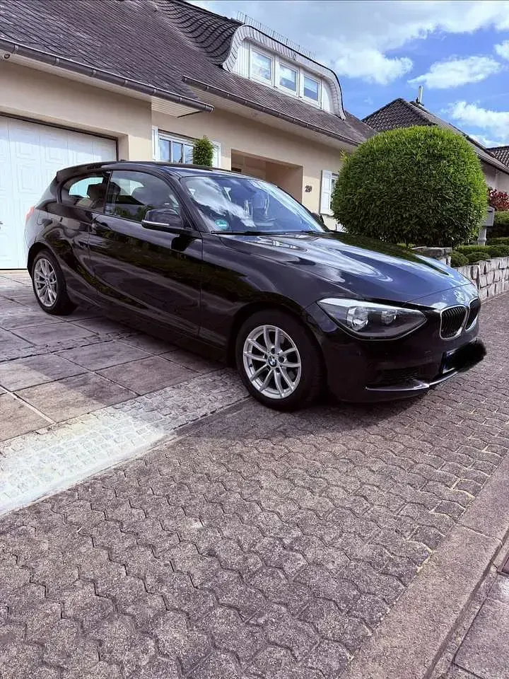 Gebraucht BMW 116 116 PS (85 kW) 2015 Schwarz Kleinwagen