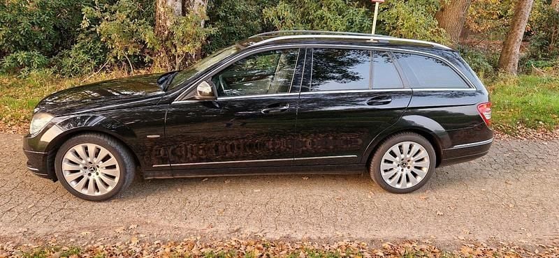 Gebraucht Mercedes C320 224 PS (164 kW) 2007 Schwarz Kombi