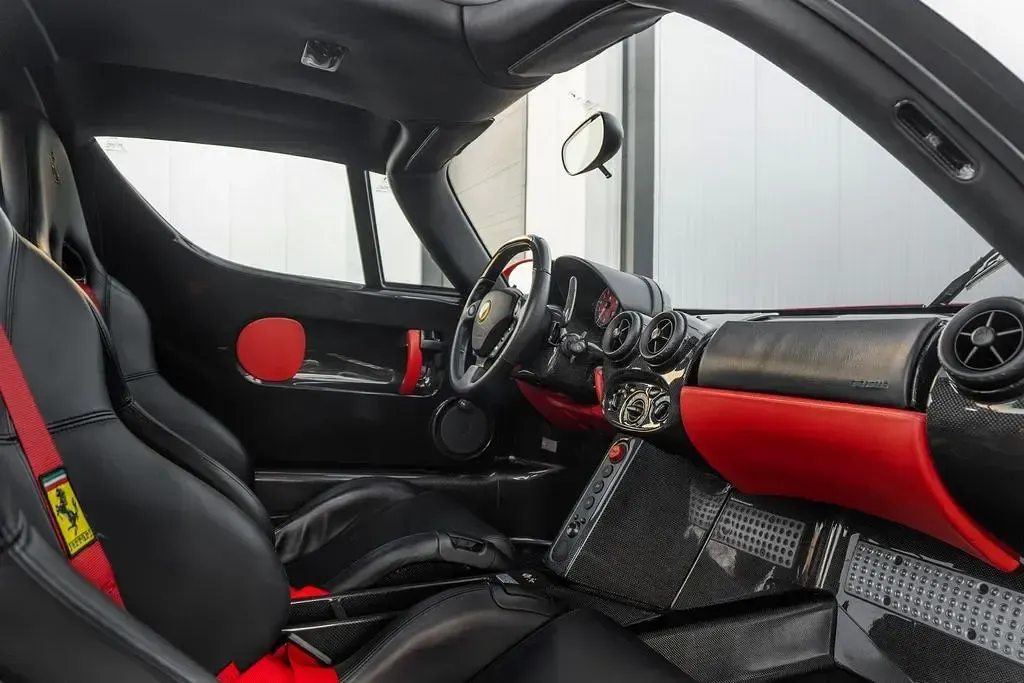Gebraucht Ferrari Enzo 659 PS (484 kW) 2004 Rot Coupé