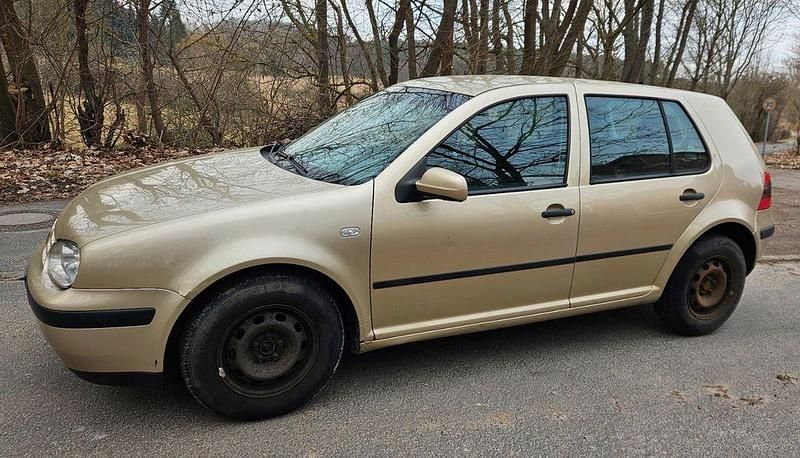 Gebraucht VW Golf IV 101 PS (74 kW) 2001 Gold Limousine