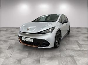 Gebraucht Cupra Born e-Boost 169 kW (231 PS) 2025 Silber (geysirsilber) Kleinwagen