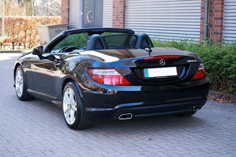 Gebraucht Mercedes SLK250 AMG 204 PS (150 kW) 2011 Schwarz Cabrio