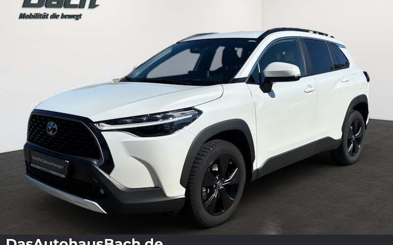 Weiß Gebraucht 2023 Toyota Corolla Cross SUV | 31.870 € (Guter Preis) - Bild 1/4