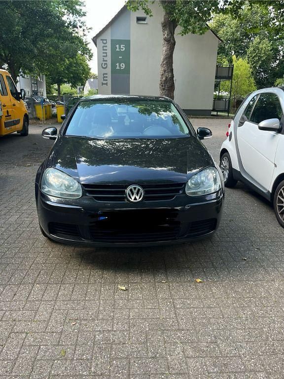 Schwarz Gebraucht 2004 VW Golf IV | 1.900 € (Fairer Preis) - Bild 1/4