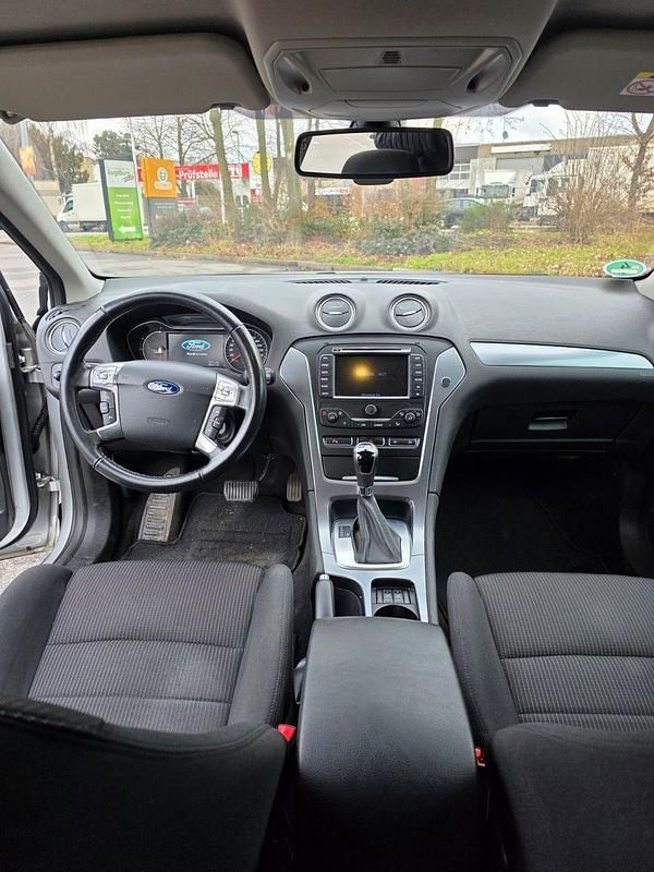 Gebraucht Ford Mondeo Titanium 163 PS (119 kW) 2014 Silber Kombi