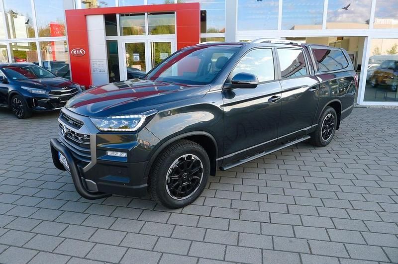 Grau Neu 2025 Ssangyong Musso SUV | 52.980 € - Bild 1/4