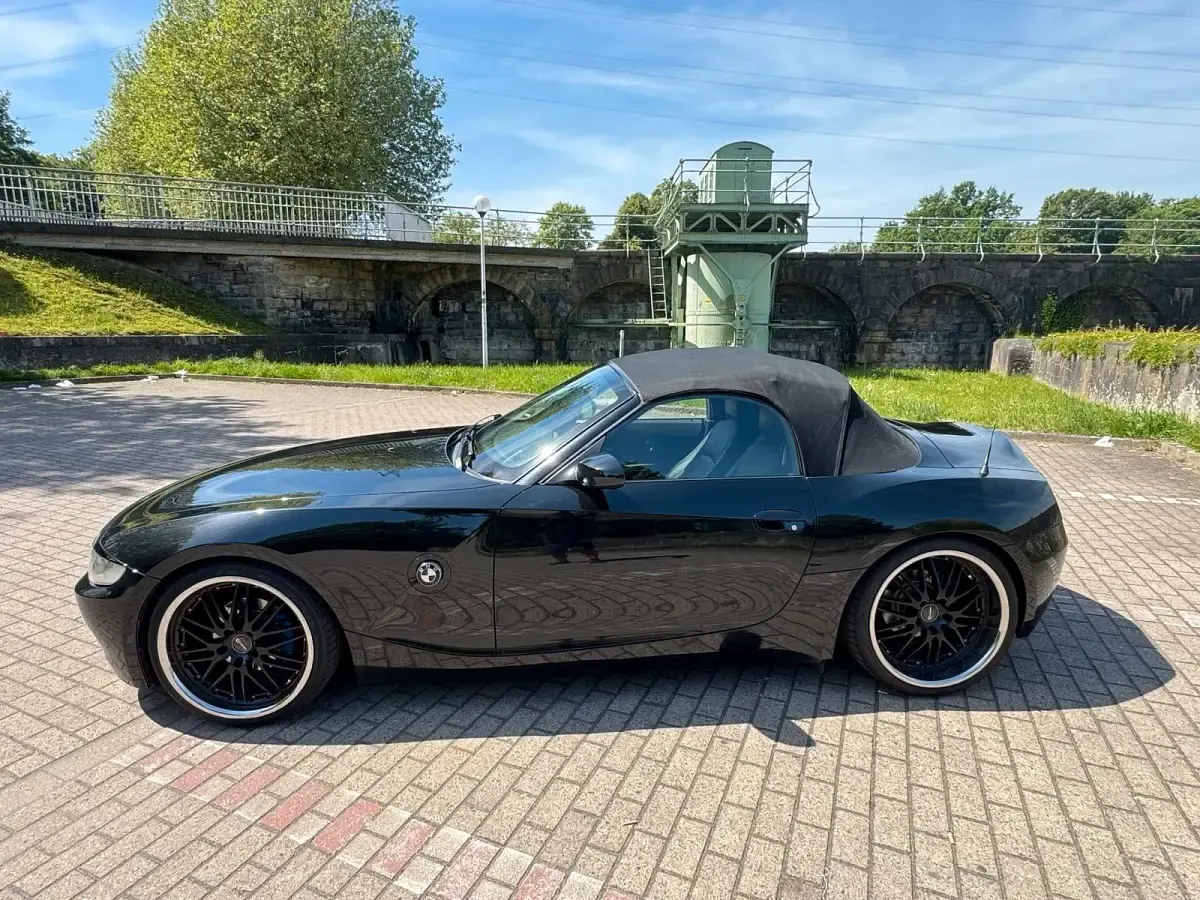 Gebraucht BMW Z4 Performance 170 PS (125 kW) 2006 Schwarz Cabrio