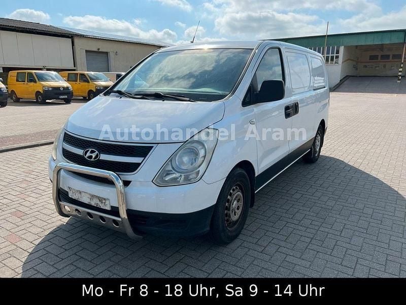 Weiß Gebraucht 2008 Hyundai H-1 Van / Kleinbus | 2.800 € (Superpreis) - Bild 1/4