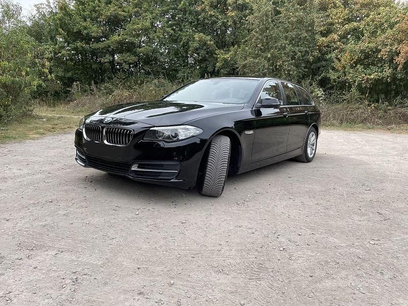 Schwarz Gebraucht 2016 BMW 518 Kombi | 17.890 € (Etwas zu teuer) - Bild 1/4