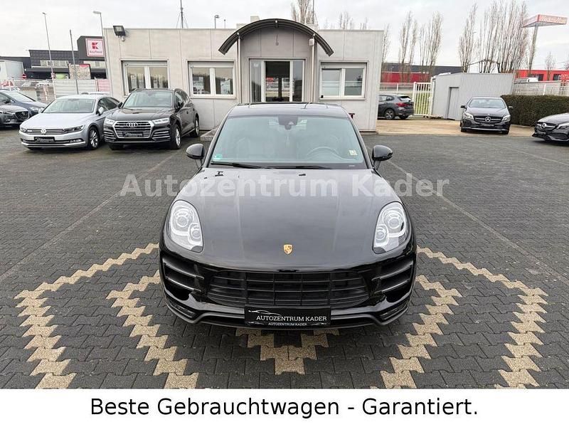 Gebraucht Porsche Macan Turbo 400 PS (294 kW) 2016 Tiefschwarz SUV