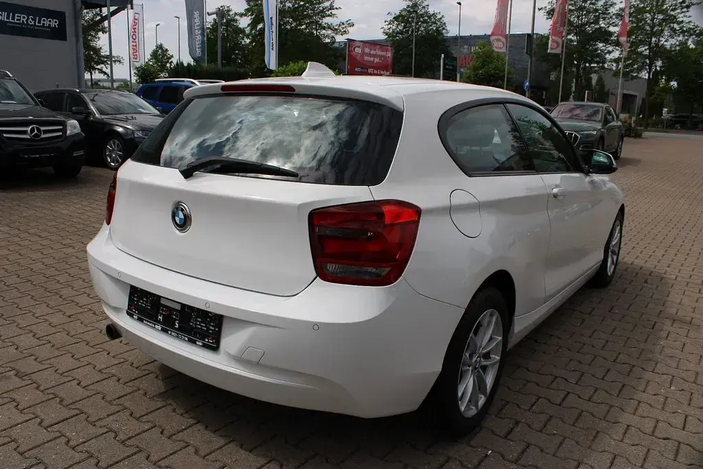 Gebraucht BMW 116 136 PS (100 kW) 2013 Weiß Kleinwagen