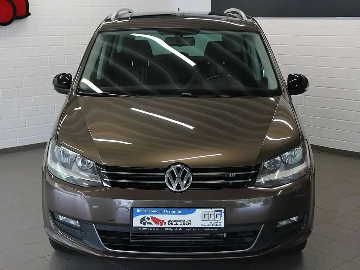 Gebraucht VW Sharan Match 140 PS (102 kW) 2012 Toffee/graciosabraun Van / Kleinbus