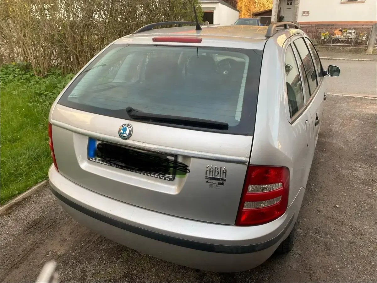 Second-hand Skoda Fabia 75 CP (55 kW) 2003 Argintiu Break