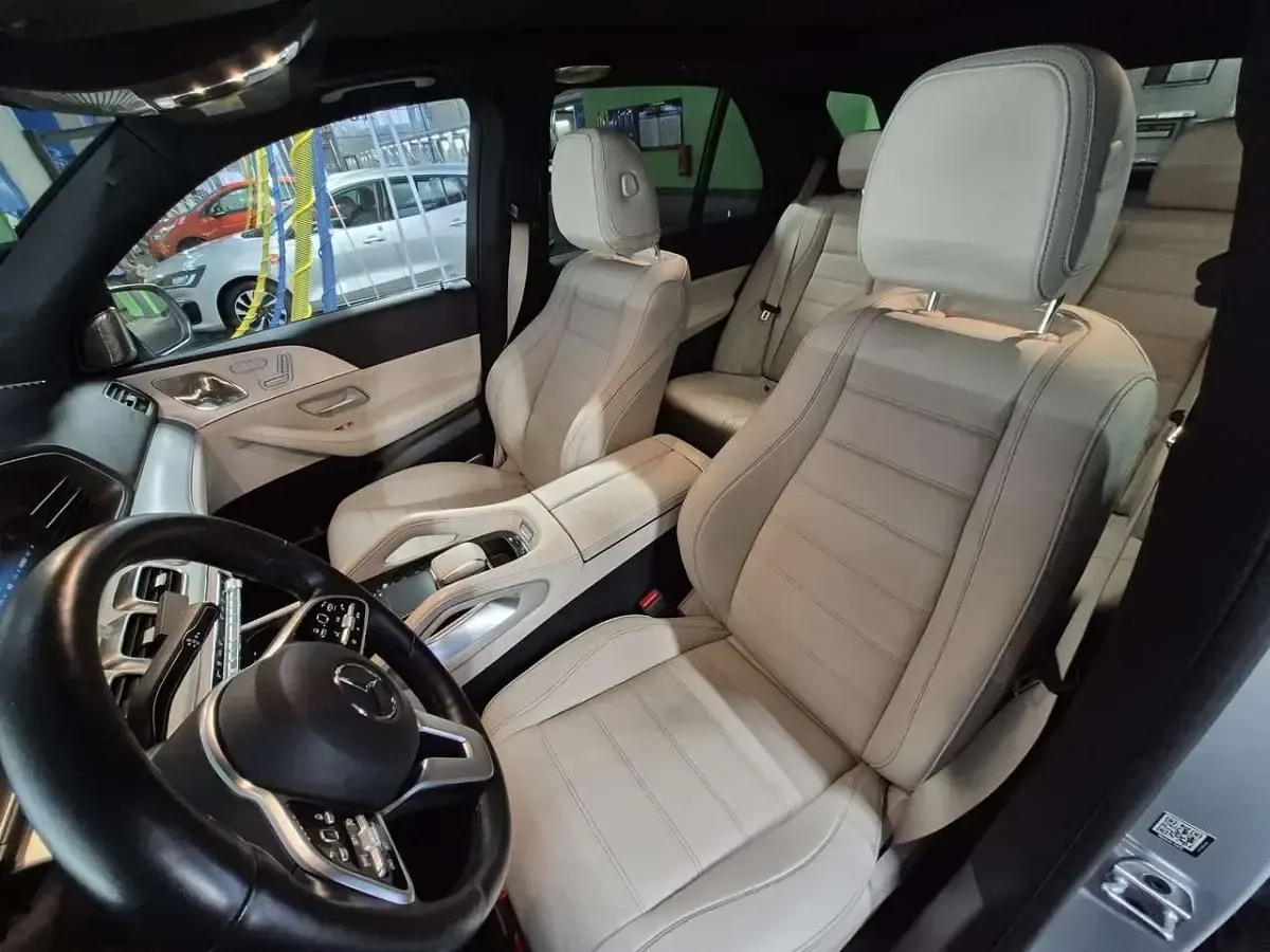 Gebraucht Mercedes GLE450 367 PS (269 kW) 2023 SUV