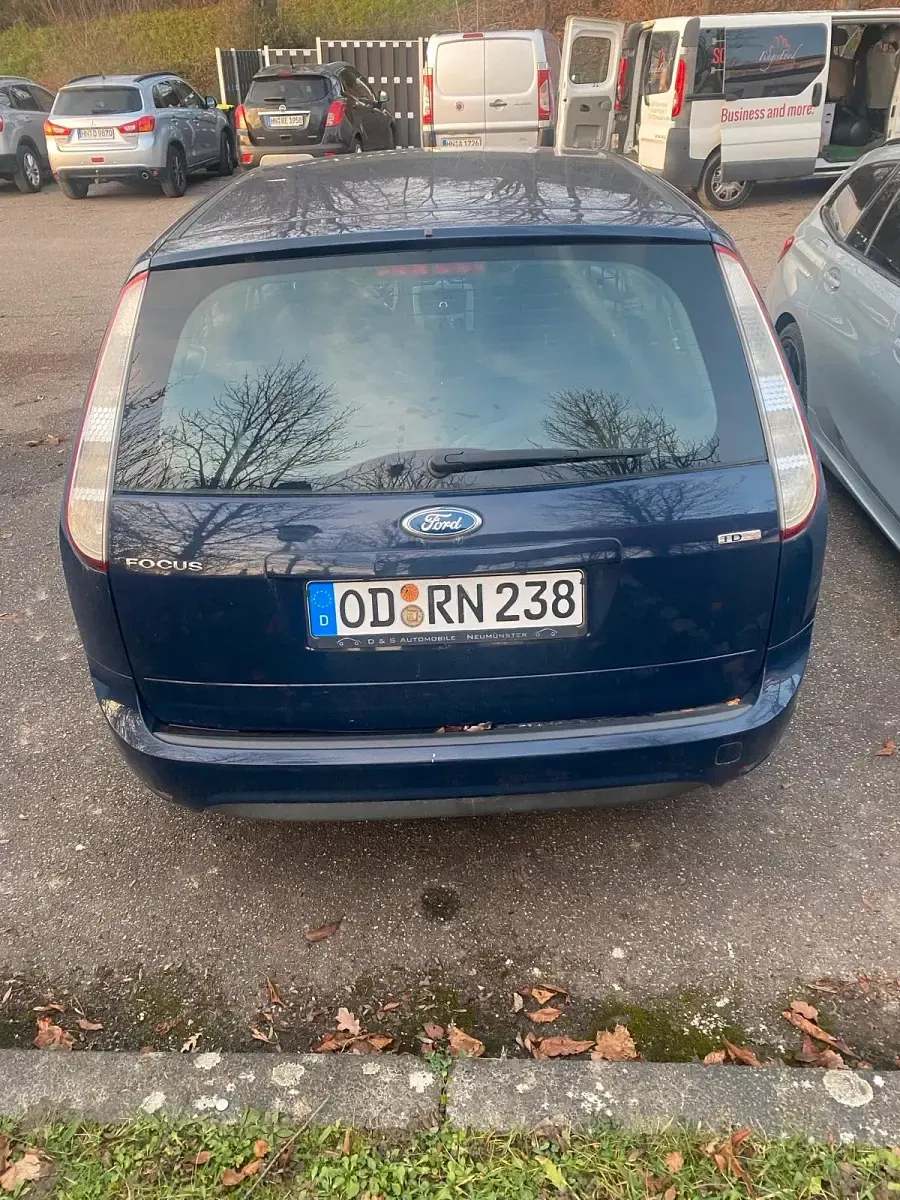 Gebraucht Ford Focus 66 PS (48 kW) 2010 Blau Kombi