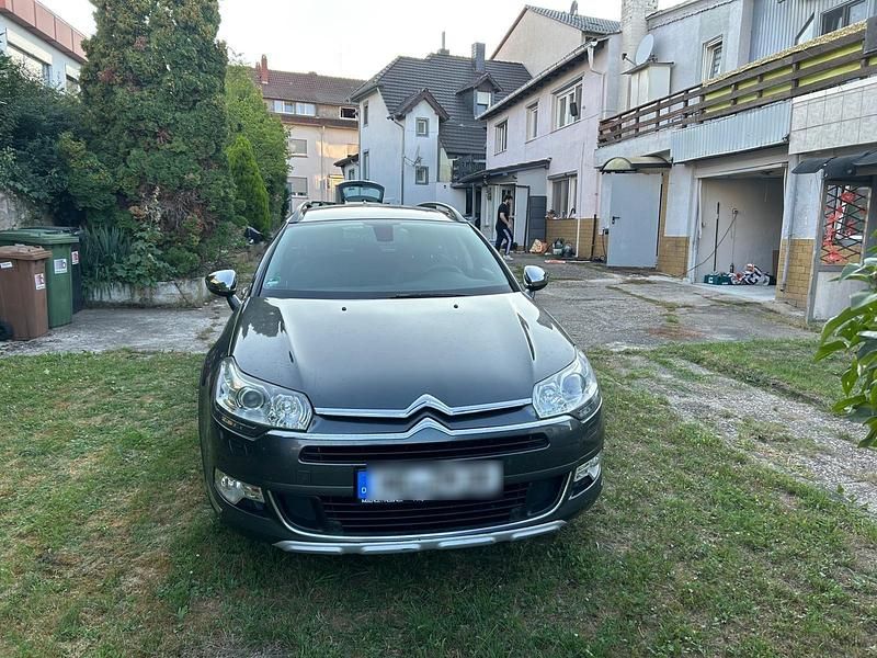 Grau Gebraucht 2014 Citroën C5 Kombi | 7.650 € (Etwas zu teuer) - Bild 1/4