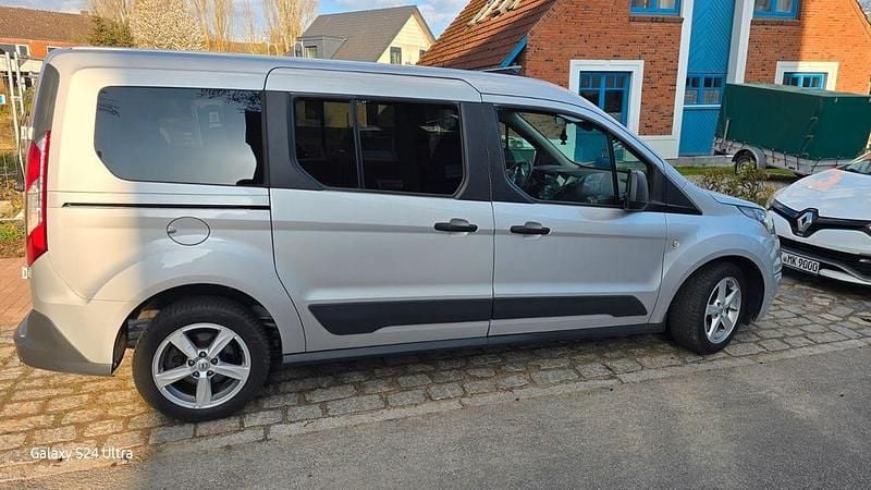 Używany Ford Transit Connect 101 KM (74 kW) 2018 Srebrny Minivan